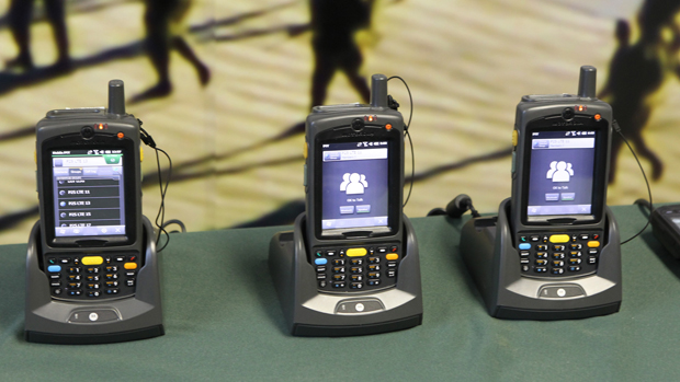 Smartphones utilizados durante os testes do sistema de monitoramento do Exército, em Brasília