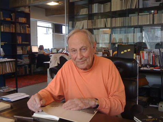 O professor e tradutor Boris Schnaiderman