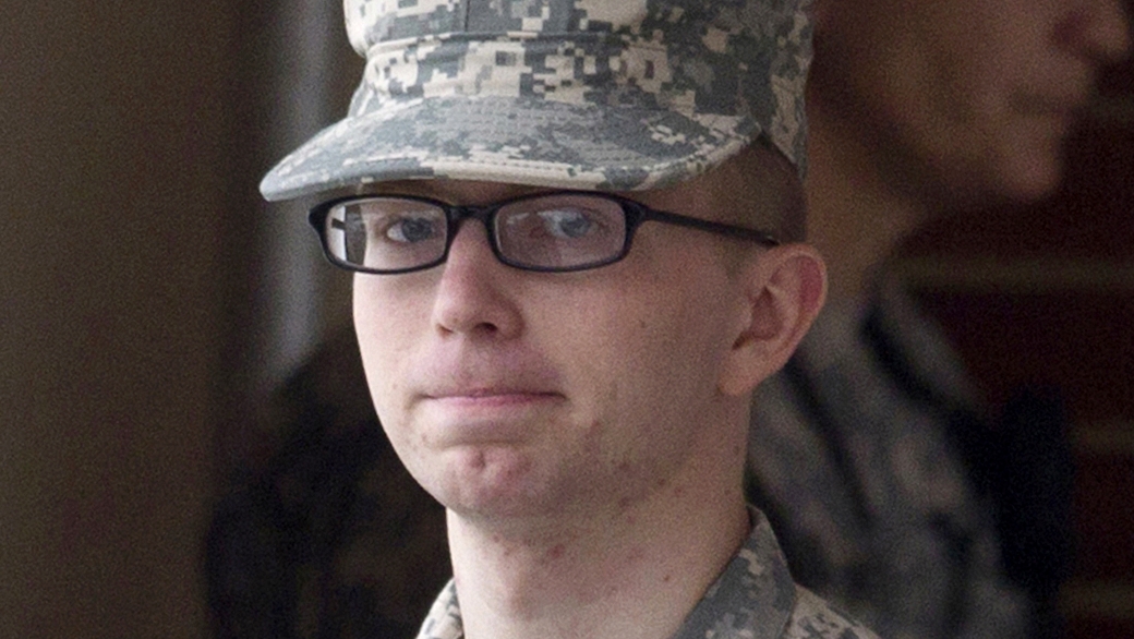 Bradley Manning corre risco de ser condenado à prisão perpétua