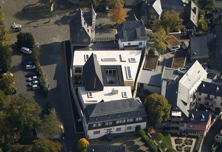 A mansão episcopal construída pelo bispo, em Limburg. Local pode virar sopão ou centro de refugiados