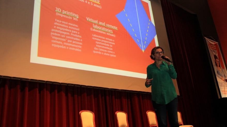 Ana Ralston, da Abril Educação, lança o curso de ensino a distância Nós na Sala de Aula
