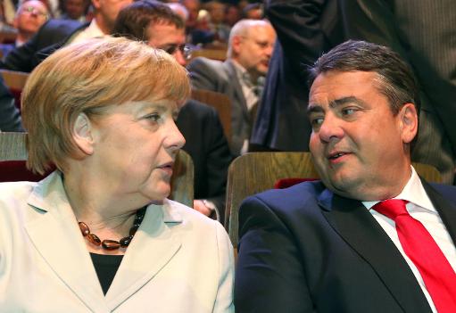 A chanceler alemã, Angela Merkel, e o líder do Partido Social-Democrata (SPD), Sigmar Gabriel
