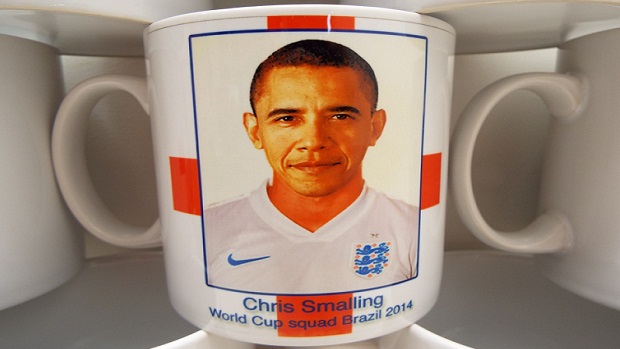 Obama como zagueiro da Inglaterra