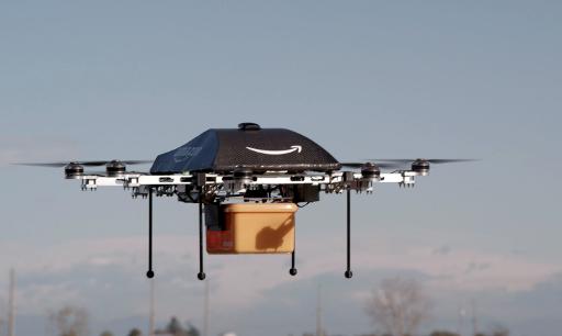 Foto de um dos mini-drones da Amazon, que planeja usá-los para entregar pequenos pacatoes aos consumidores, 2 de dezembro, 2013 nos Estados Unidos