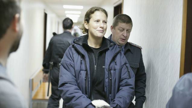 A bióloga brasileira Ana Paula Maciel foi presa durante um protesto do Greenpeace na Rússia