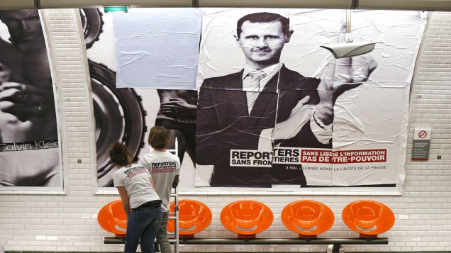O sírio Bashar Assad é figura carimbada. Ele comanda um país que está em conflito há mais de dois anos. Uma guerra que a imprensa internacional não pode acompanhar.