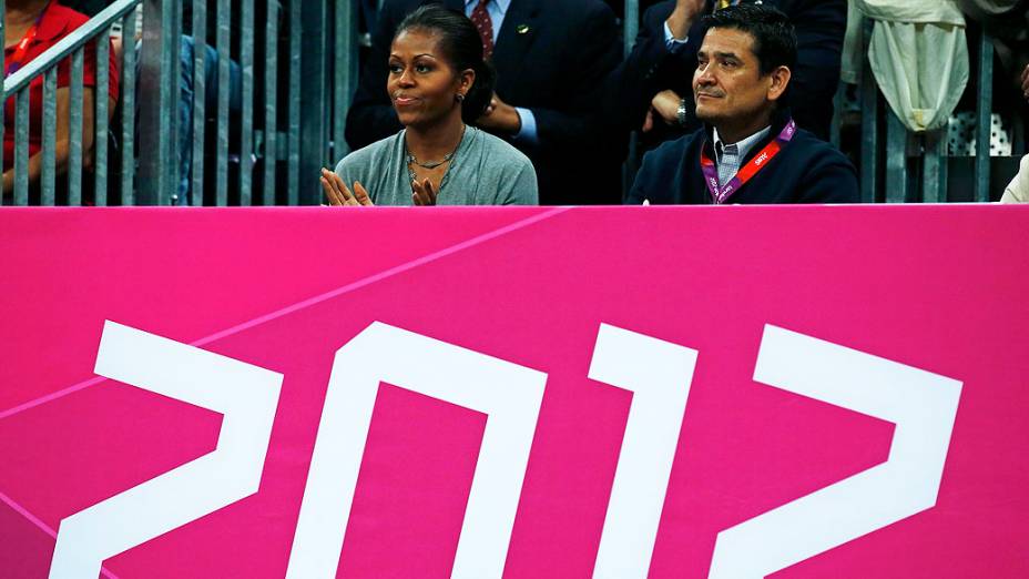 A primeira-dama americana Michelle Obama, durante partida da seleção norte-americana de basquete, na estreia diante da França, em 29/07/2012