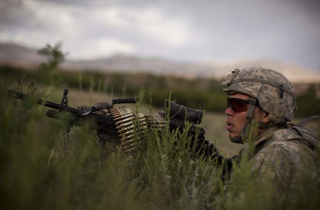 Soldado americano em patrulha na província de Wardak.