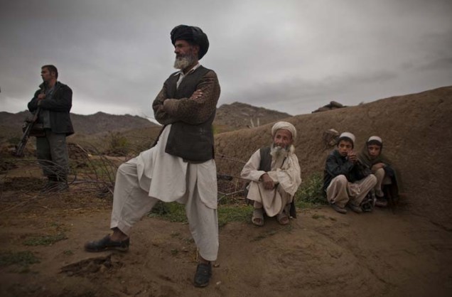 Homens afegãos.