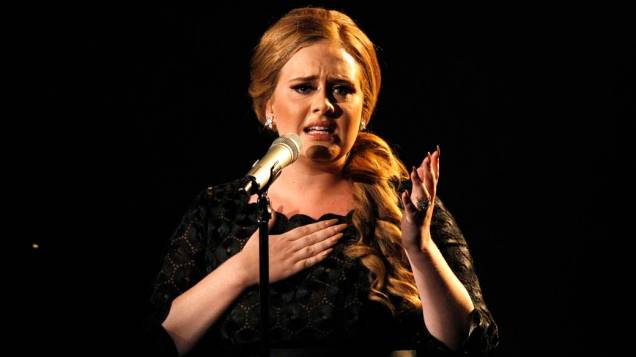 Adele durante performance no MTV Video Music Awards em Los Angeles