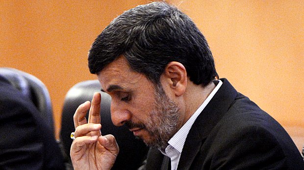 "Se nos derem a garantia de que nos fornecerão o combustível a 20% para nossos reatores, não haverá problema', disse Ahmadinejad