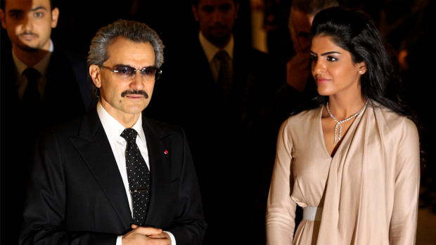 O príncipe saudita Alwaleed bin Talal e sua esposa, a princesa Amira