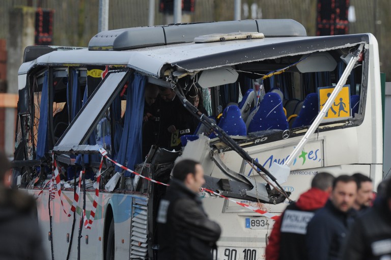 Acidente envolvendo ônibus escolar em Rochefort, no oeste da França
