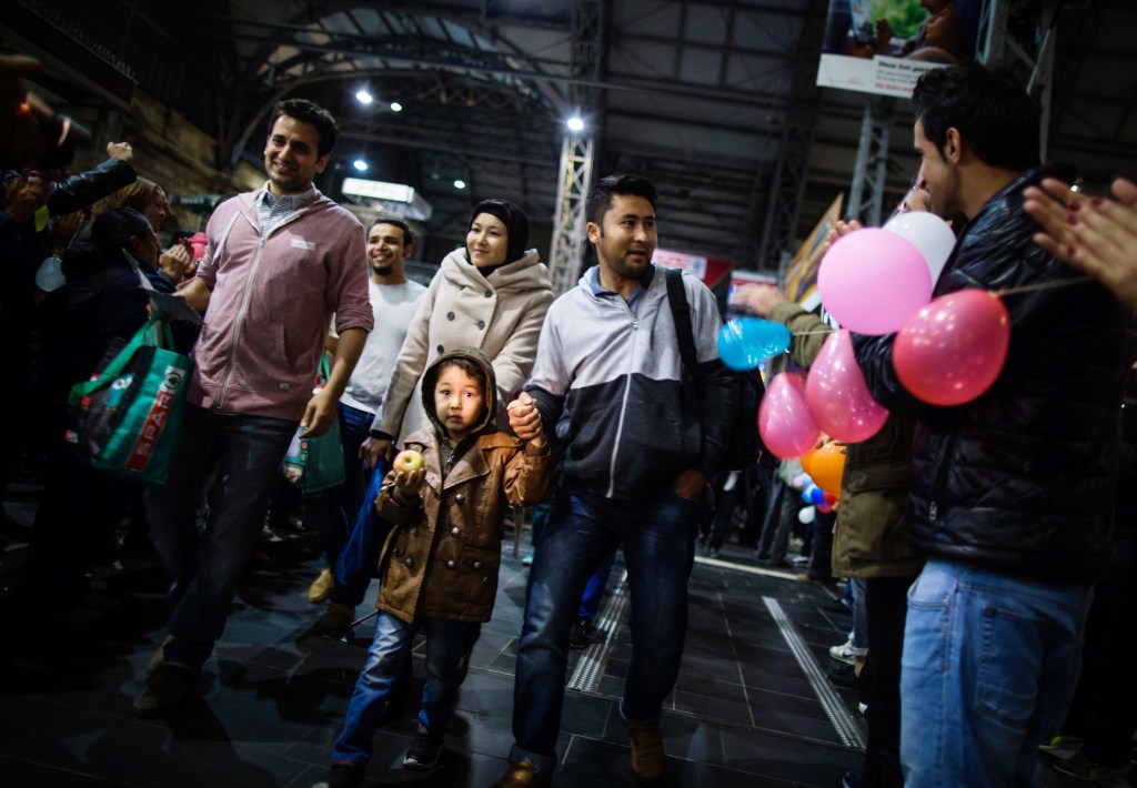 Refugiados chegam à estação de trem de Frankfurt, na Alemanha 06/09/2015