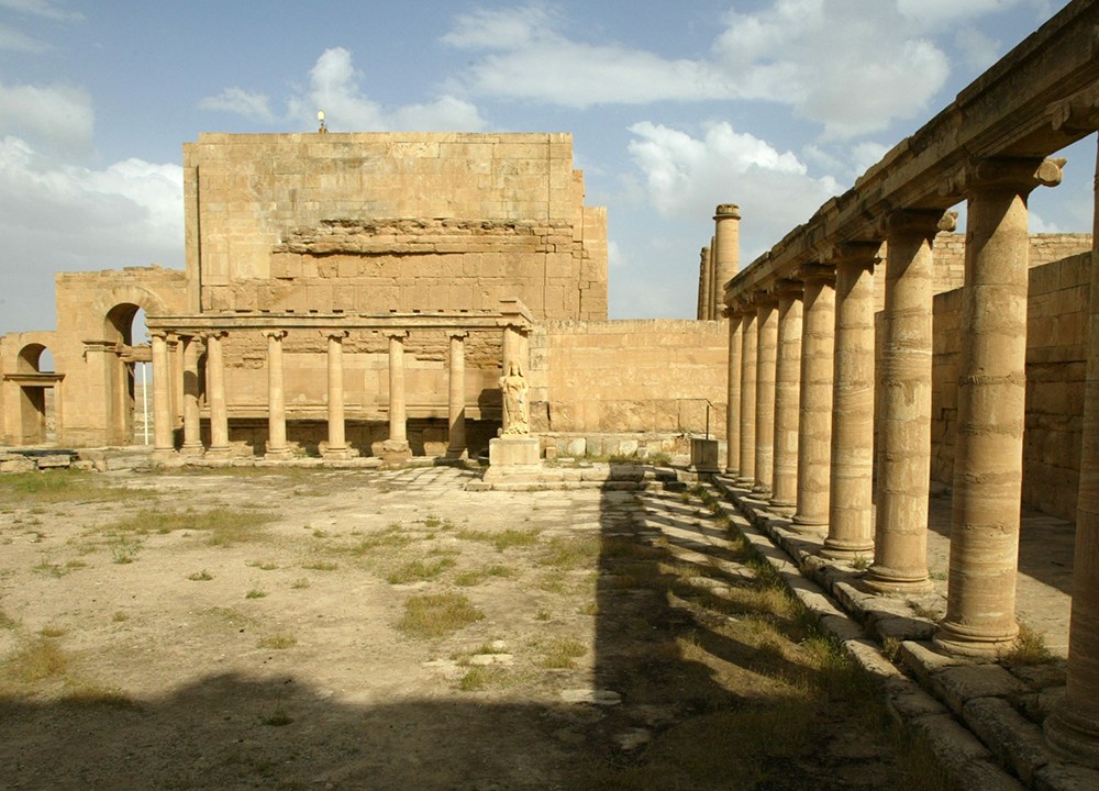 Hatra em 2003