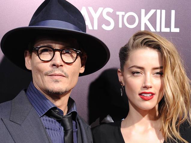 Johnny Depp e Amber Heard se casam em Los Angeles