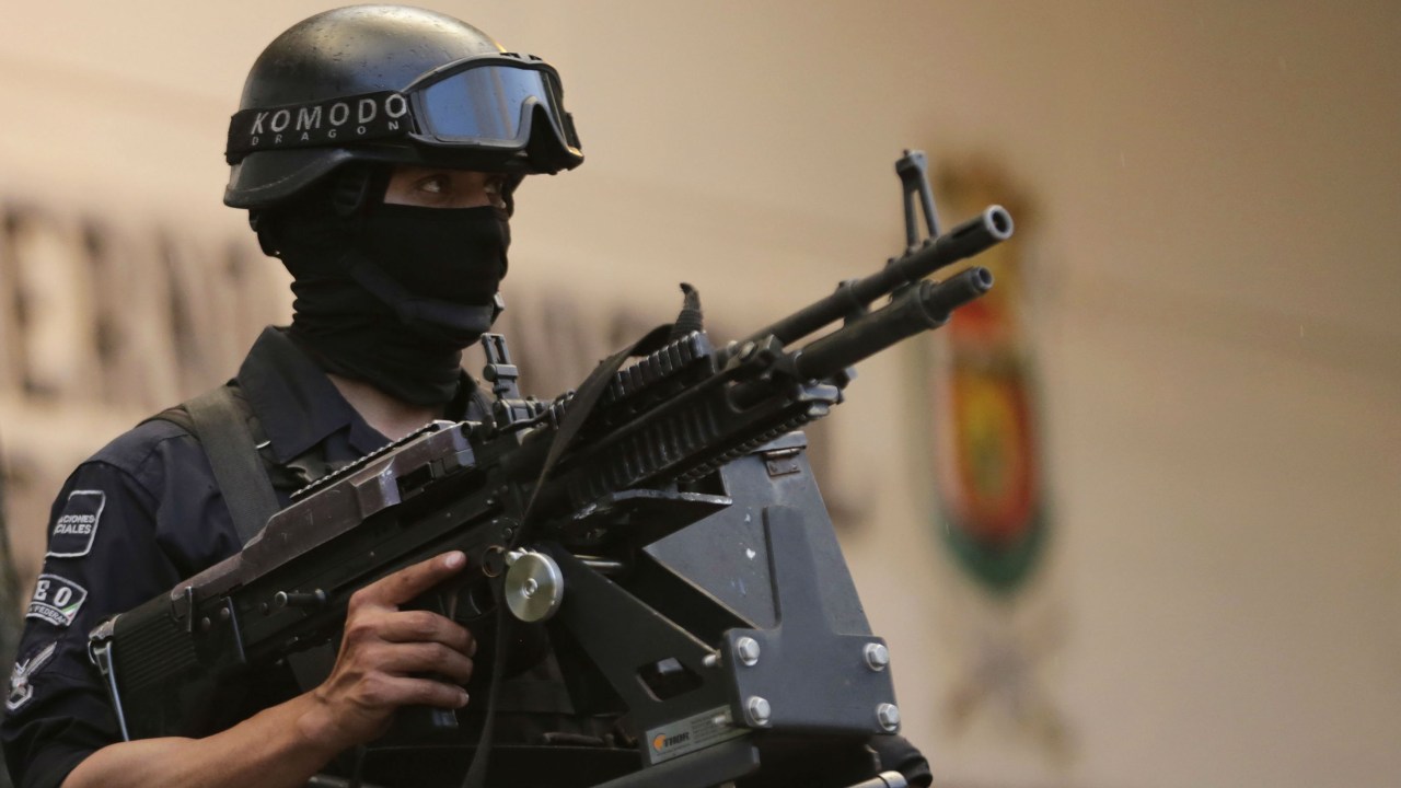 Força especial da polícia federal mexicana assumiu o controle da cidade de Iguala após ataque contra estudantes