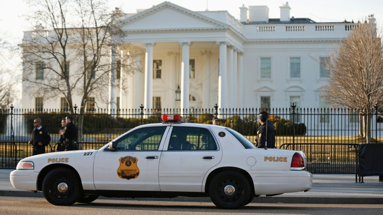 Serviço Secreto americano vigia a Casa Branca, em Washington