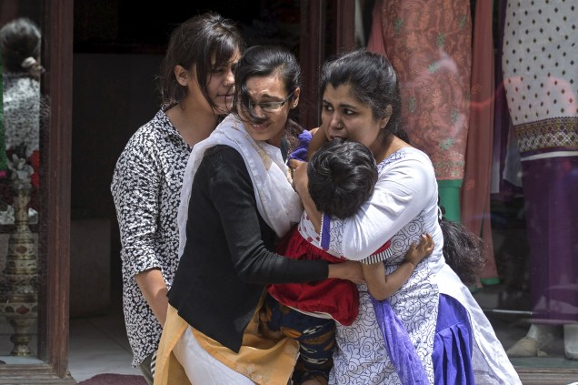 Novo tremor de 7,3 graus espalha pânico no Nepal