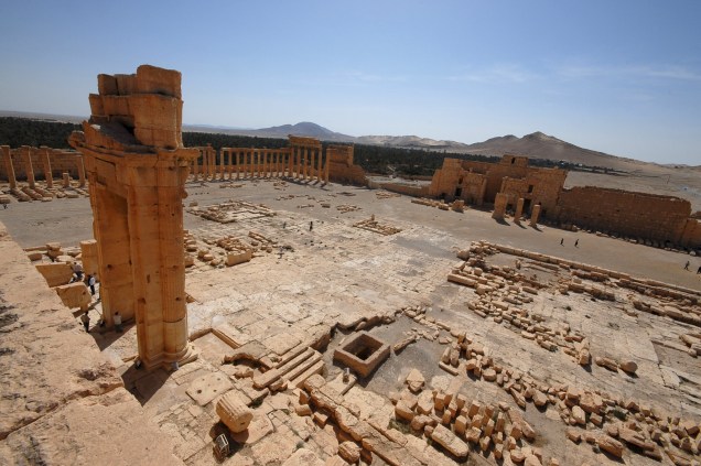 <p>Ruínas romanas ameaçadas por jihadistas em Palmira, na Síria</p>