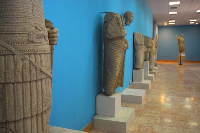 <p>Estátuas em museu de Palmira, na Síria</p>
