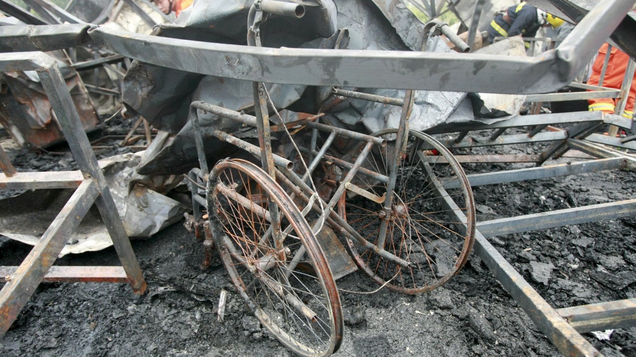 Cadeira de rodas queimada em asilo que pegou fono na China