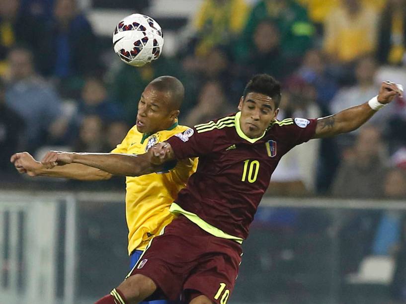 Partida entre Brasil e Venezuela, válida pela terceira rodada da primeira fase do grupo C da Copa América 2015, realizada no Estádio Monumental David Arellano