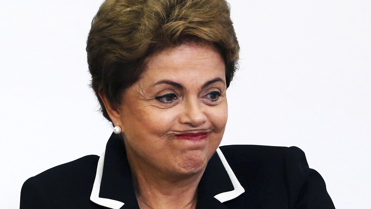 A presidente Dilma Rousseff participa da cerimônia de lançamento do Plano Nacional de Exportações, no Palácio do Planalto, em Brasília (DF), nesta quarta-feira (24)