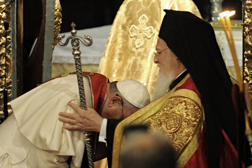 Papa Francisco também foi recebido pelo patriarca ortodoxo de Constantinopla, Bartolomeu I