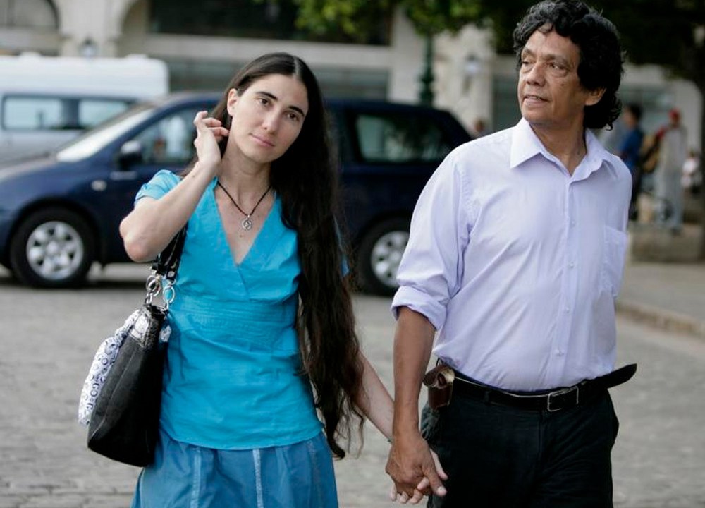 Yoani Sánchez e seu marido Reinaldo Escobar, em Havana