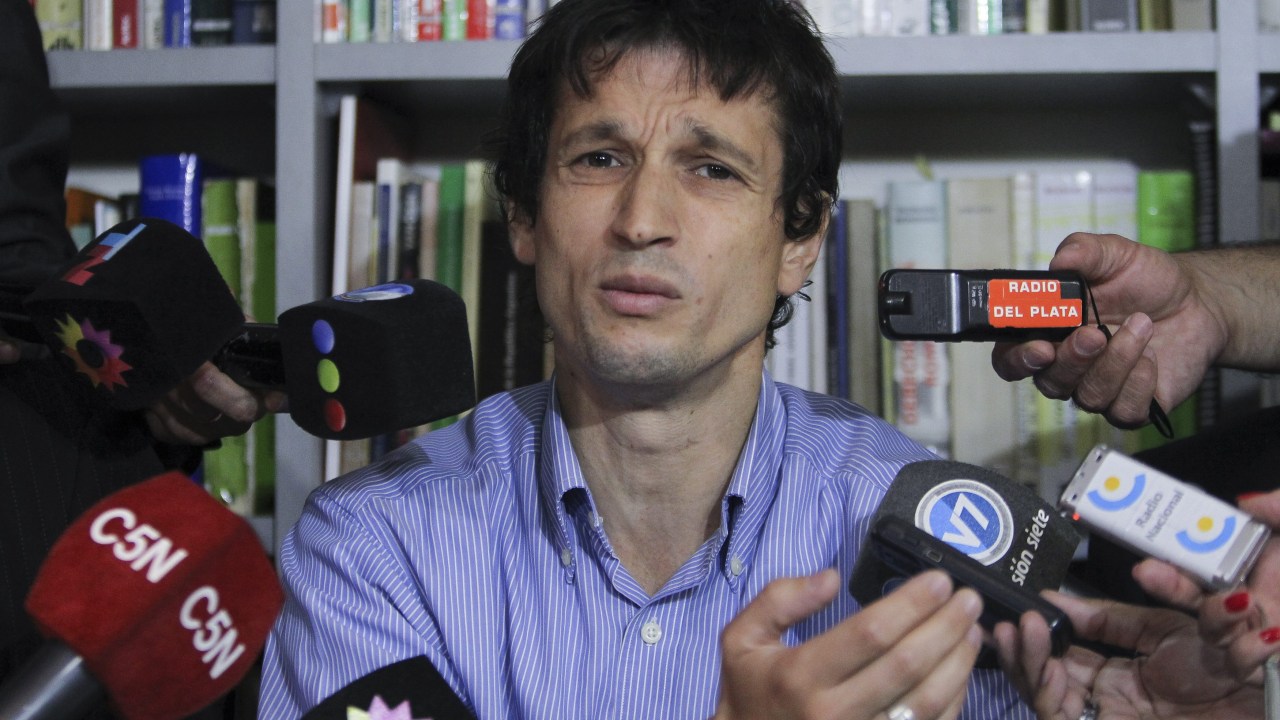 O especialista em informática Diego Lagomarsino, que emprestou uma arma para o promotor Alberto Nisman, concede entrevista coletiva
