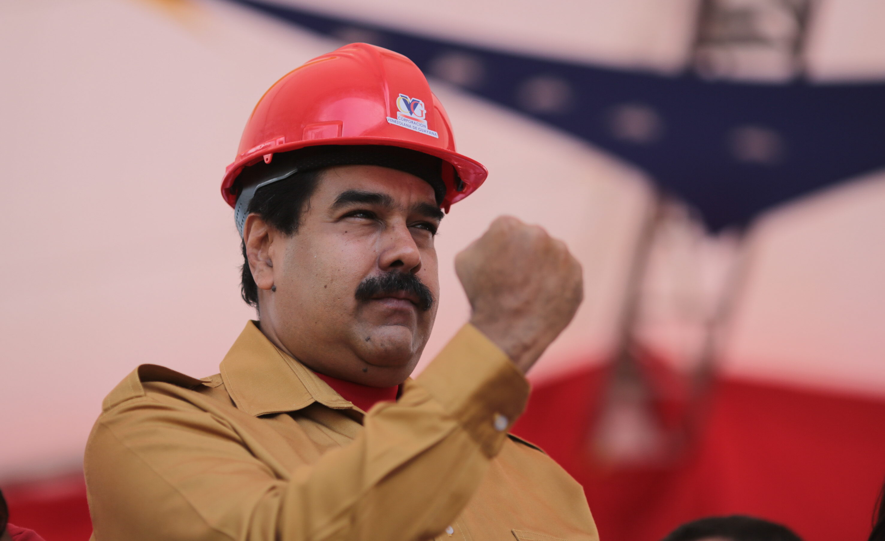 Nicolás Maduro em evento com operários da construção civil no Estado de Bolívar