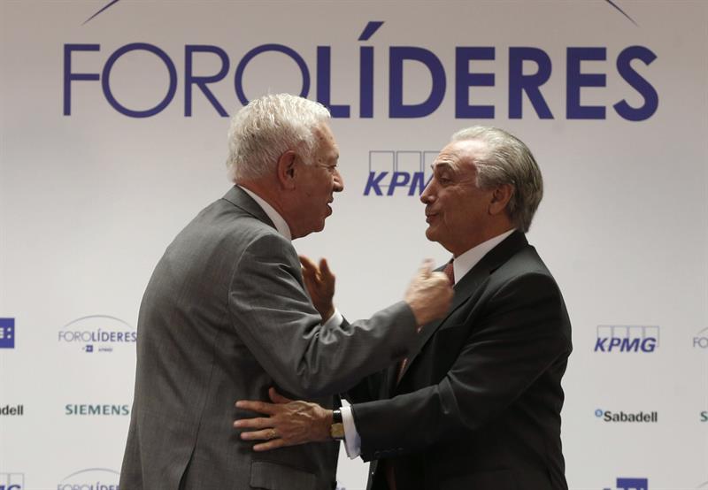O chanceler espanhol José Manuel García-Margallo e o vice-presidente brasileiro Michel Temer