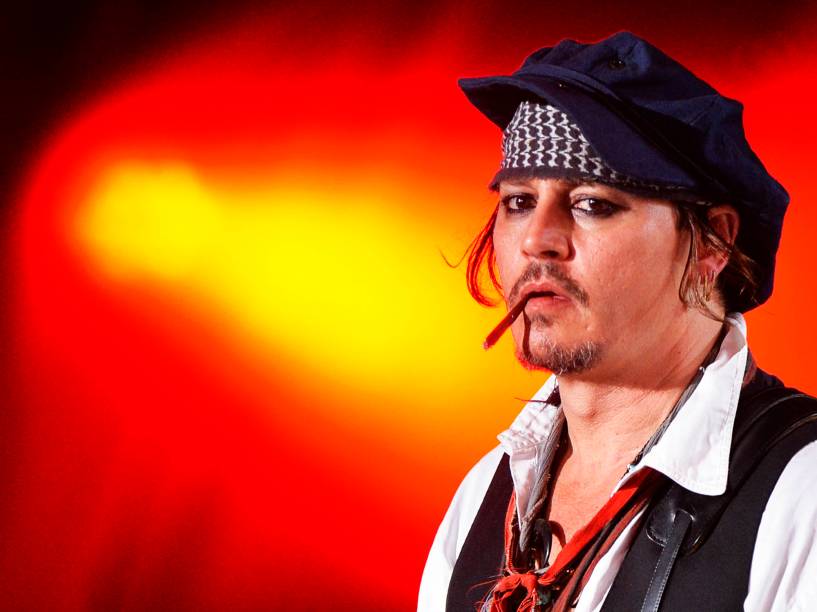 Johnny Depp e a banda Hollywood Vampires durante o quarto dia de shows do Rock In Rio, na Cidade do Rock, zona oeste do Rio de Janeiro, nesta quinta-feira (24)