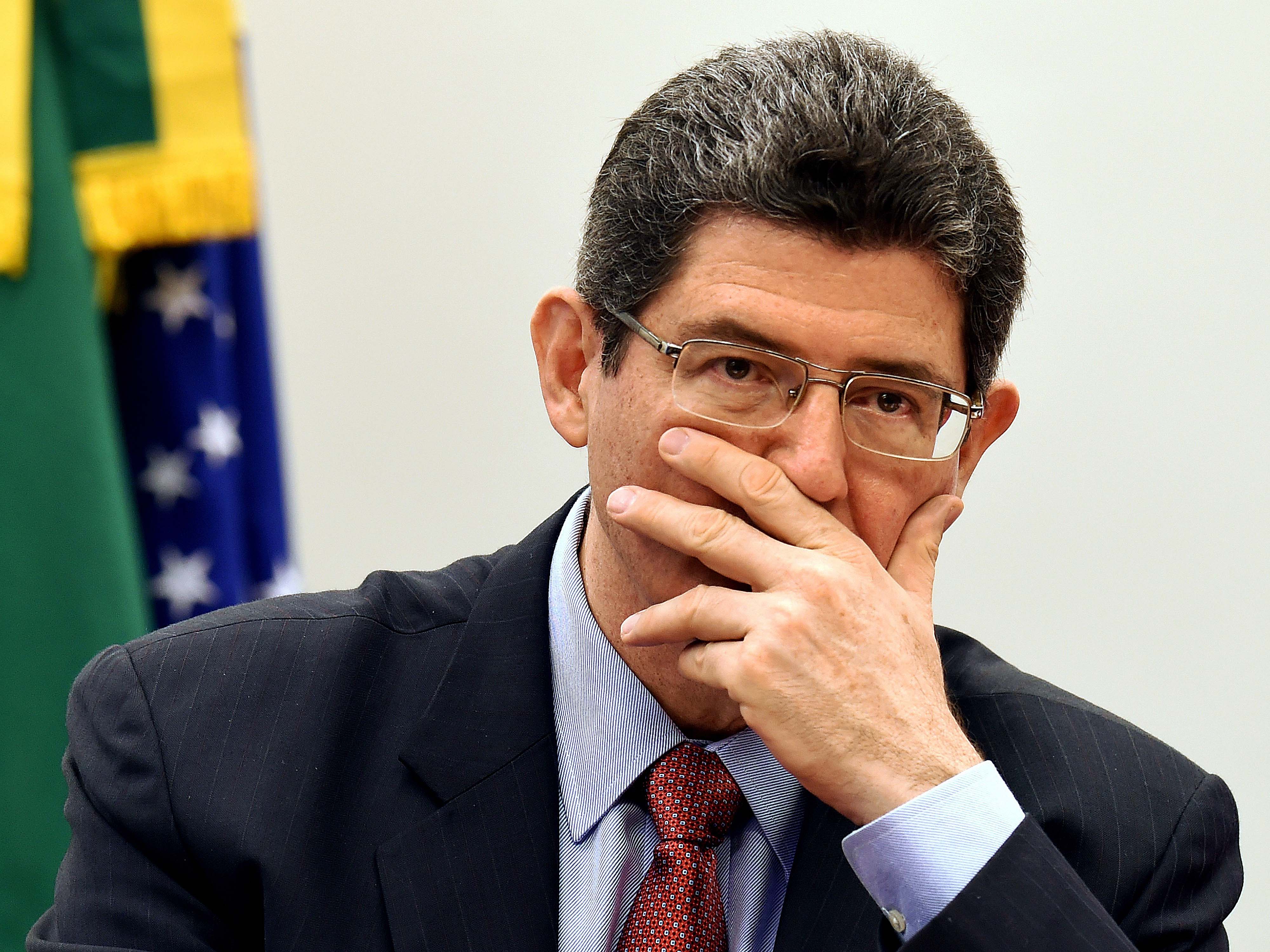 PT pressiona a equipe econômica para o aumento da carga tributária do chamado "andar de cima"