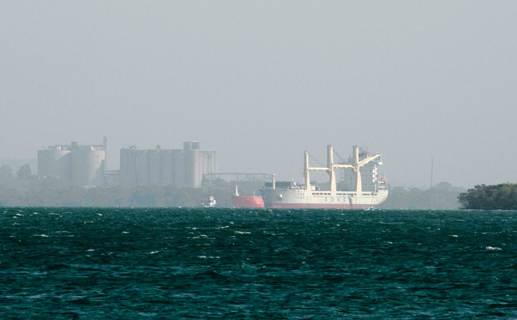O navio chinês, no porto caribenho de Cartagena