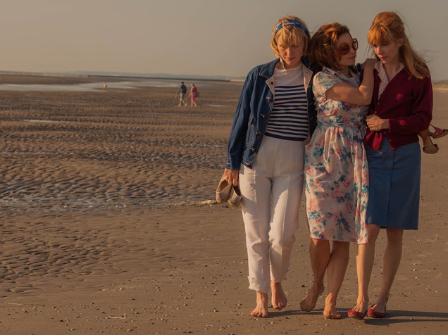 Hélène (Julie Depardieu), Lily (Johanna ter Steeger) e Rose (Suzanne Clément) em cena do filme Um Brinde À Vida