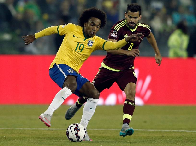 Partida entre Brasil e Venezuela, válida pela terceira rodada da primeira fase do grupo C da Copa América 2015, realizada no Estádio Monumental David Arellano