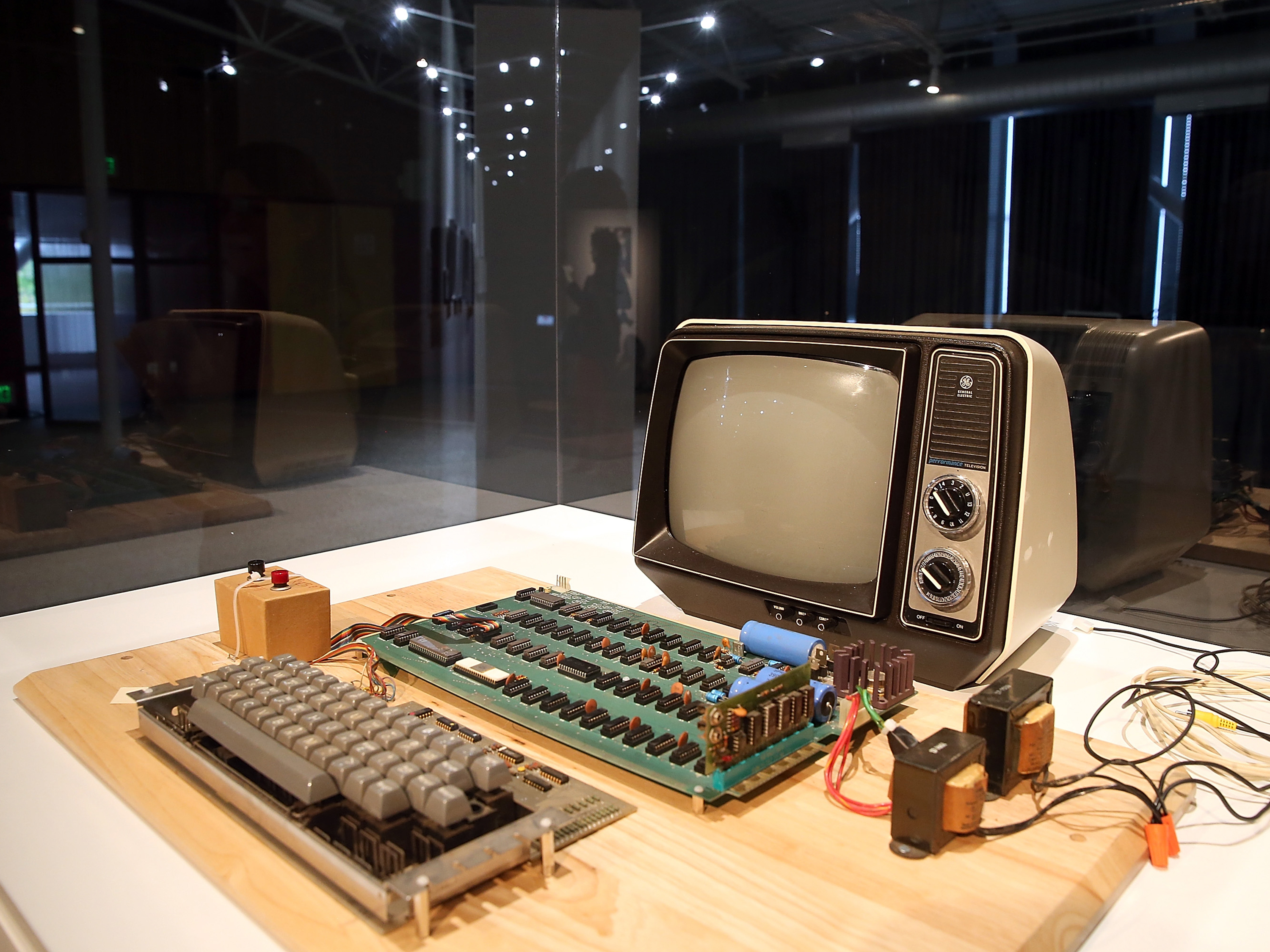 O Apple I, construído em 1976, foi encontrado durante uma faxina na garagem.