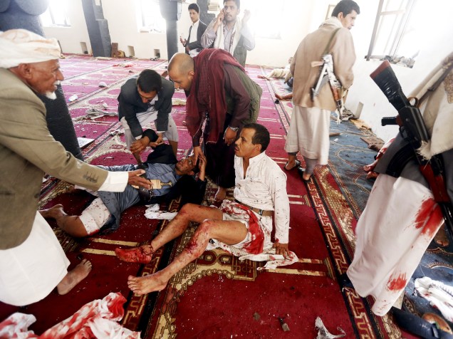 Pessoas feridas após ataque contra uma mesquita em Sana, no Iêmen