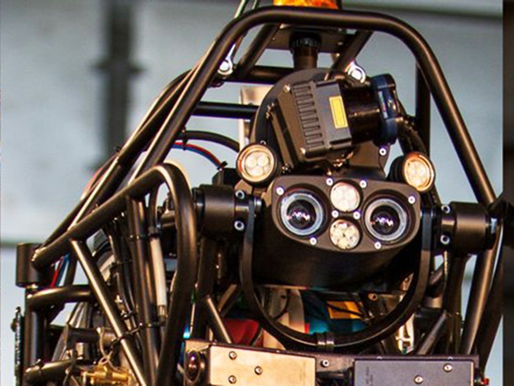 Robô Atlas tem forma humanoide e controles mais complicados que de um jato