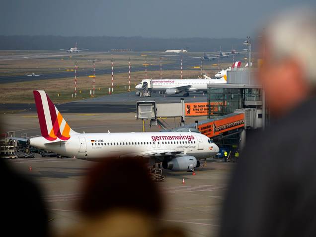 <p>Airbus A320 da companhia Germanwings, similar ao que caiu no sul da França</p> <p>Airbus A320 da companhia Germanwings, similar ao que caiu no sul da França</p>
