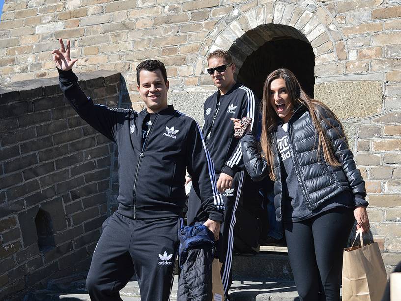 Alessandro e sua esposa visitam a Muralha da China durante pré-temporada dos Nets