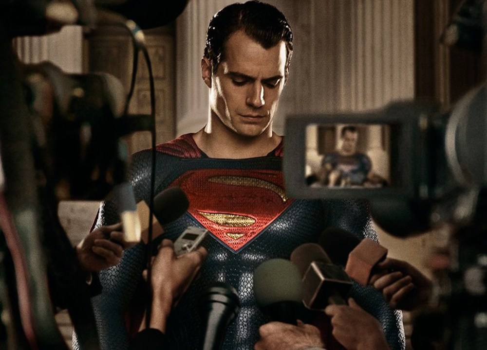 Super-homem, a verdadeira identidade de Clark Kent (Henry Cavill) no filme Batman vs. Superman - A origem da justiça