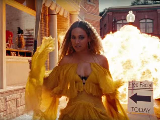 Beyoncé no trailer de Lemonade, projeto televisivo em parceria com a HBO