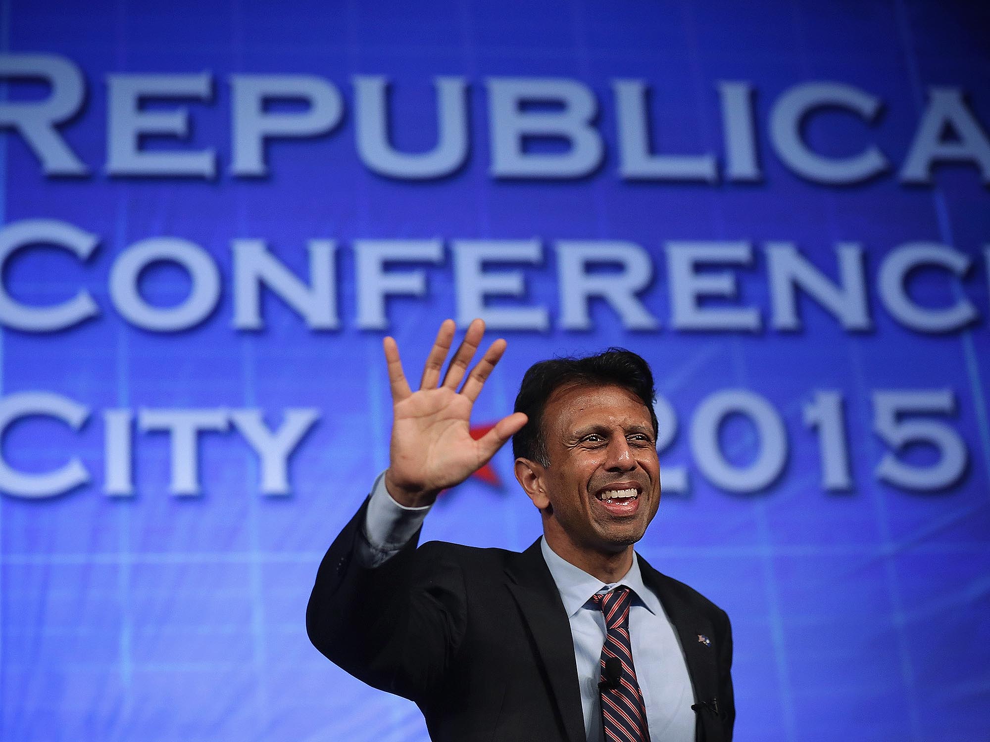 Bobby Jindal, de 44 anos, anunciou sua pré-candidatura à Presidência