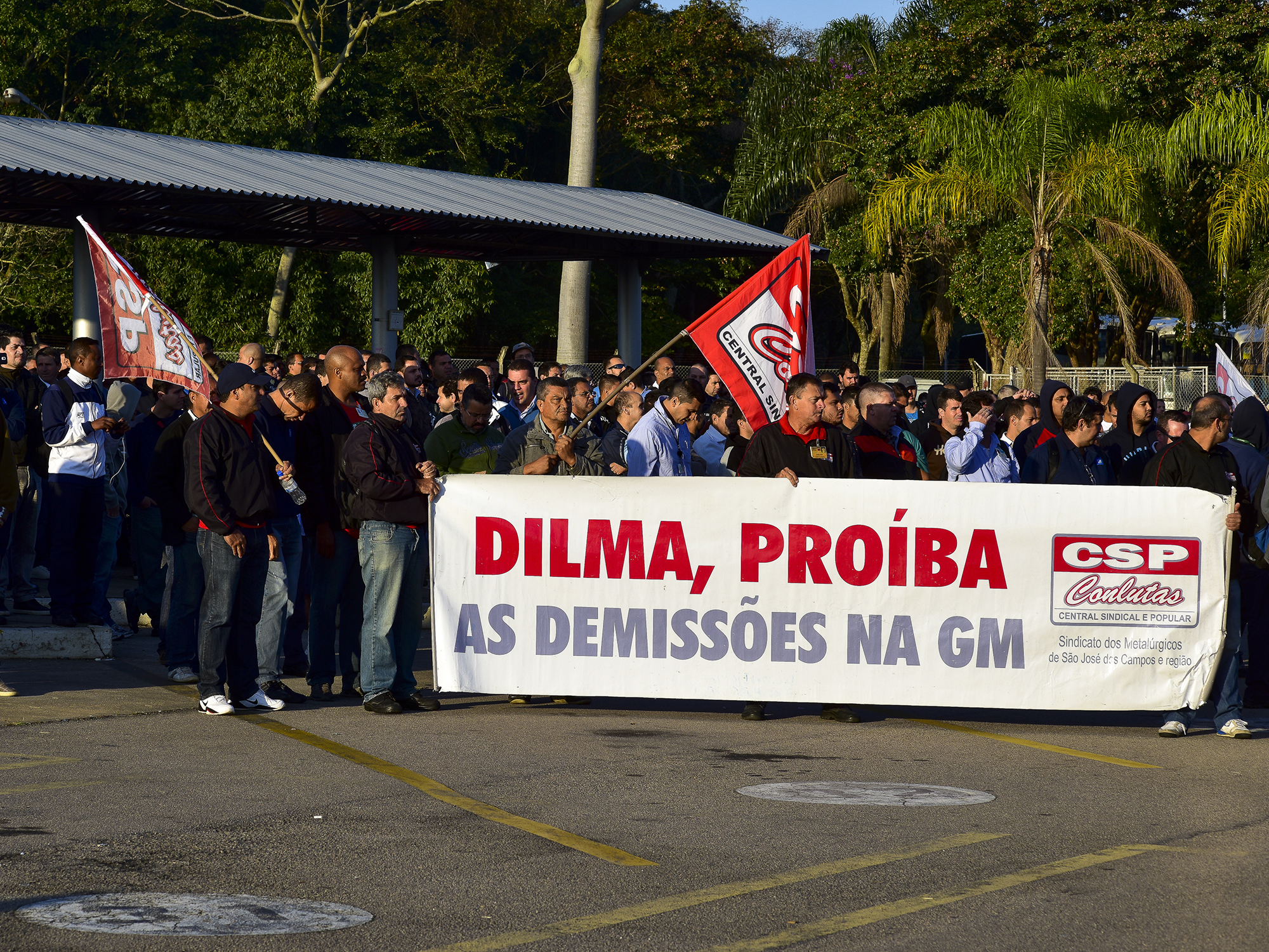 Em São José dos Campos, funcionários da GM realizam assembleia unificada e votam a favor da greve por tempo indeterminado