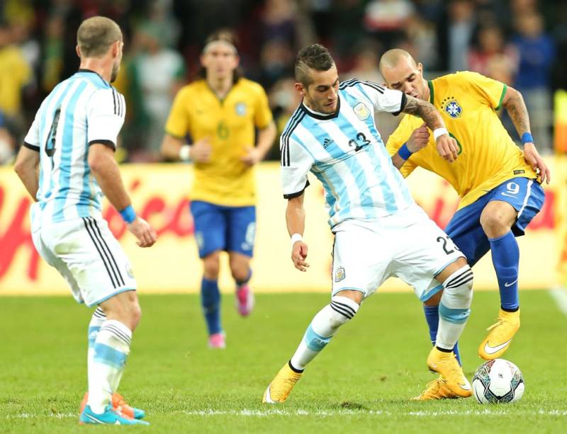 Brasil e Argentina se enfrentam pelo Superclássico das Américas, no Ninho do Pássaro, em Pequim