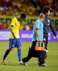 Lance do amistoso entre Brasil e Colômbia, em Miami, reestreia do técnico Dunga pela seleção