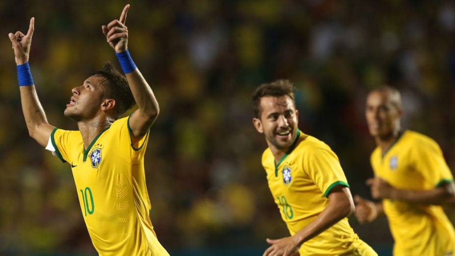 Com gol de Neymar, o Brasil derrota a Colômbia na volta de Dunga ao comando da seleção, em amistoso disputado em Miami